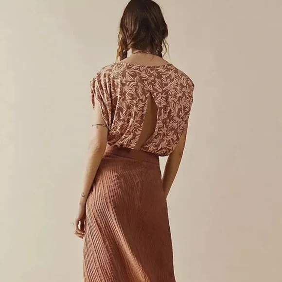 Free People Weekend Bodysuit, Latte‎ - Picture 4 of 6